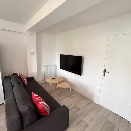 La Gilbert Calme Centre-ville Apartman